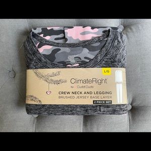 Climate Right by Cuddl Duds crew neck/leggings